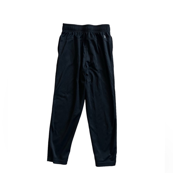 Under Armour Short sleeve and All in Motion Pants Boys| Small(6/7) - Picture 2 of 2